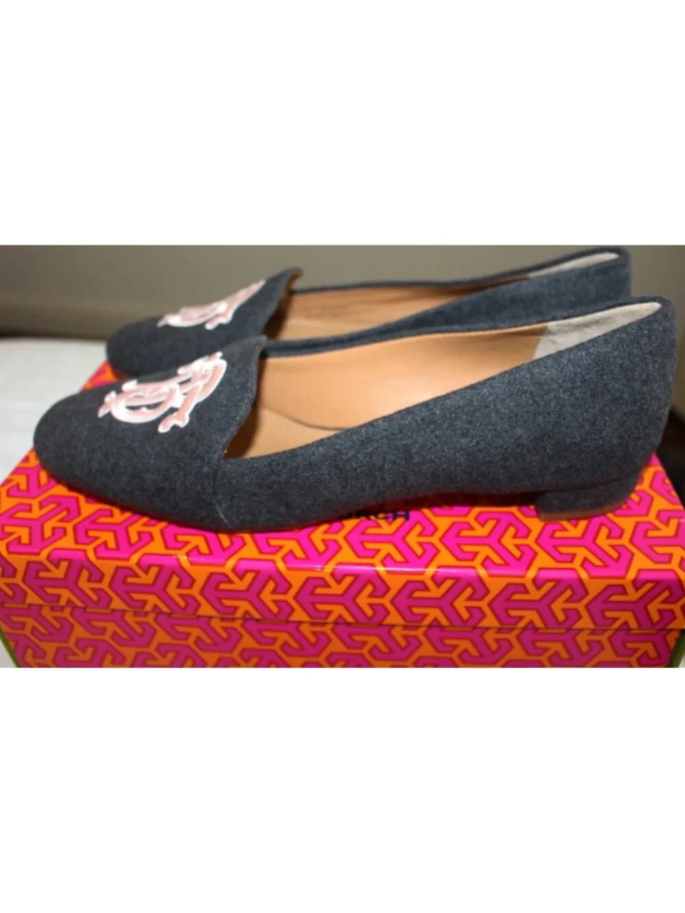 NEW Tory Burch Antonia Monogram Loafer Flats - Grey + Pink, size 8.5 - $298